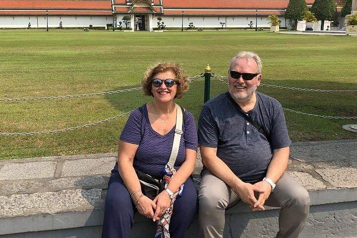 Bangkok Private Walking Tour with A Pro Guide (Tour Car Option)