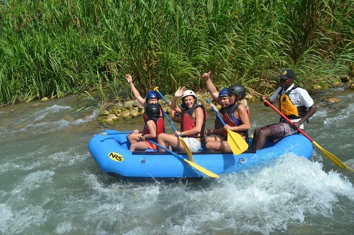 Ocho Rios Shore Excursion: River Rafting and Beach Adventure