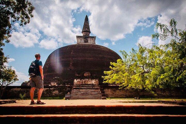 Private Day Trip To Sigiriya rock And Polonnaruw Ruins