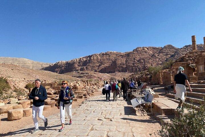 Petra 1-Day Tour from Jerusalem with FREE Authentic Lunch
