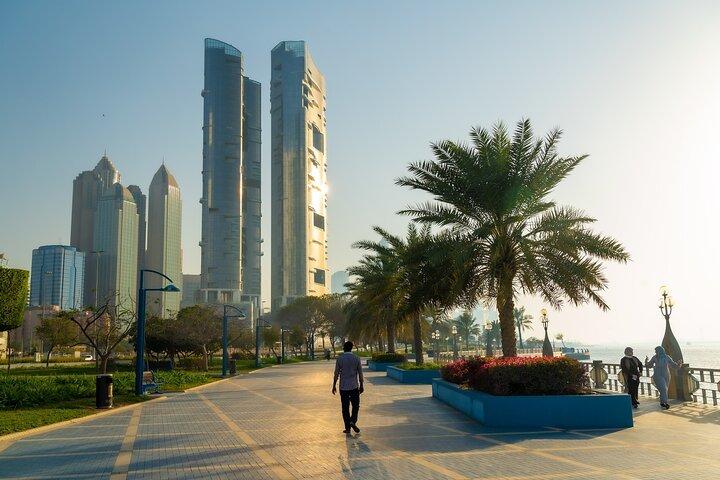 Abu Dhabi Full Day Tour: From Iconic Landmarks to Modern Marvels