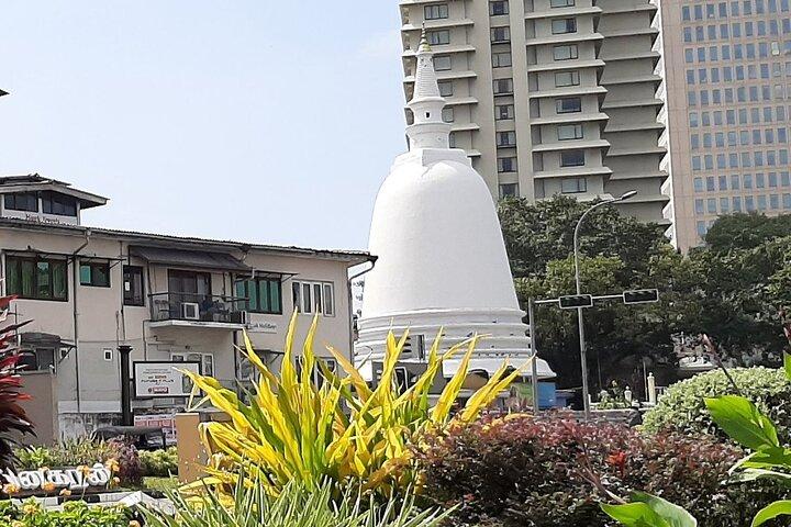 Tuk Tuk Tour to Colombo City from Colombo Port Passenger Terminal