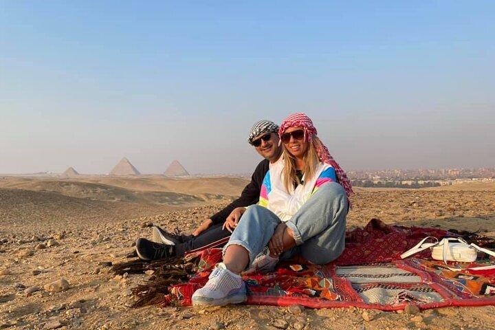 Day Tour To Giza Pyramids & old Egyptian Museum& Khan El Khalili