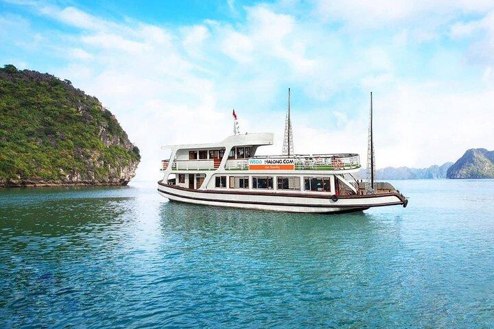 Halong Bay Full Day Cruise from Hanoi by Transfer Expressway