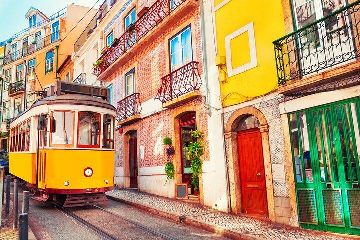 FULL DAY Private Tour of Lisbon's main tourist attractions