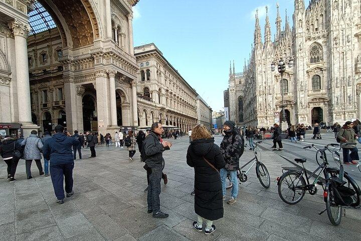 Milan: Electric Bicycle Tour Tourist Guide Live - 3 hours & half