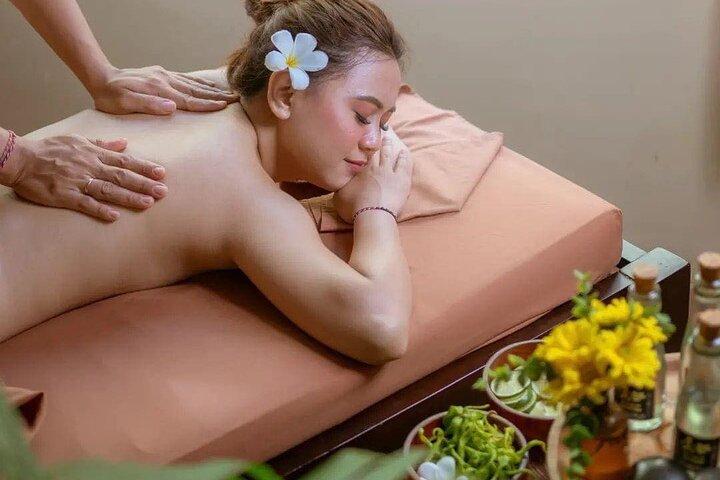 Bali Luxury Spa package Massage flower Bath