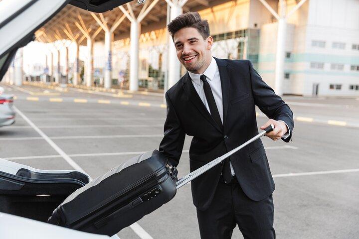 Miami Airport Private Transfer (Up to 14 passengers)
