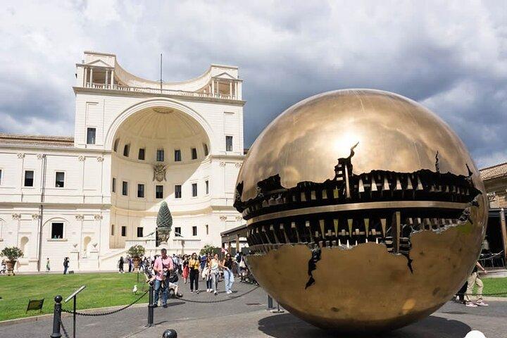 Vatican Museums Sistine Tour Chapel with Access to St. Peters