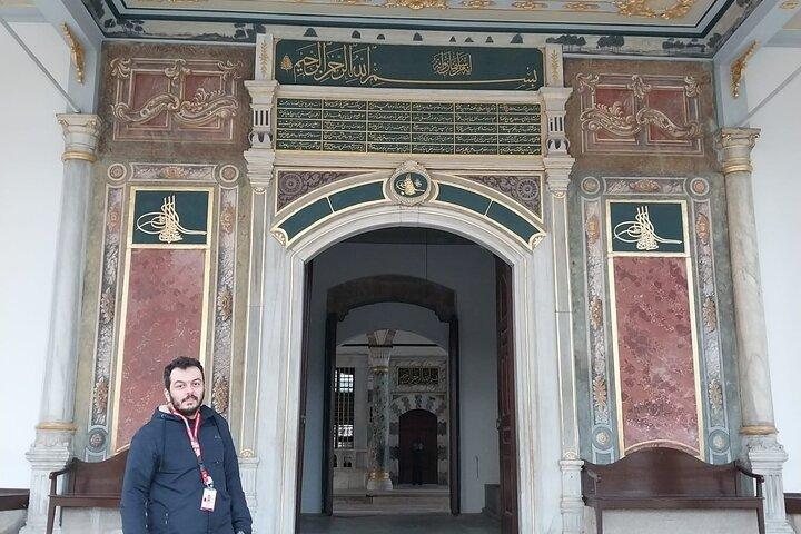 Topkapi Palace with Harem Walking Tour with Guide