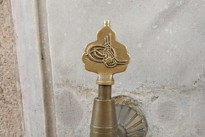 Topkapi Palace with Harem Walking Tour with Guide