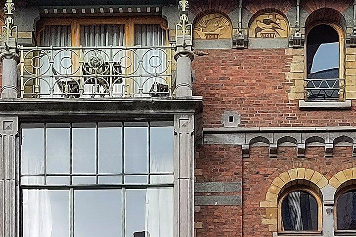 2-Hour Walking Tour in Brussels: Fall and Rise of Art Nouveau