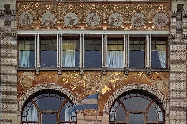 2-Hour Walking Tour in Brussels: Fall and Rise of Art Nouveau