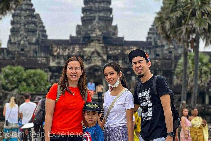Private Tour of Angkor Wat and Floating Village