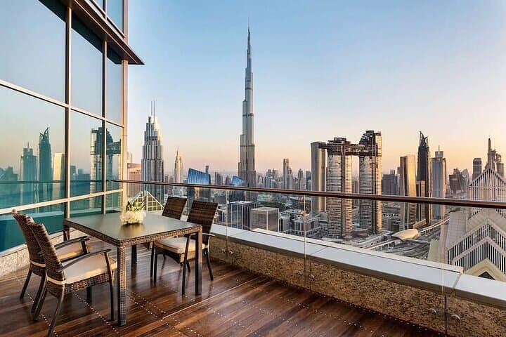 Enjoy Dinner at Burj Khalifa Restaurants With Ticket 124th Floor