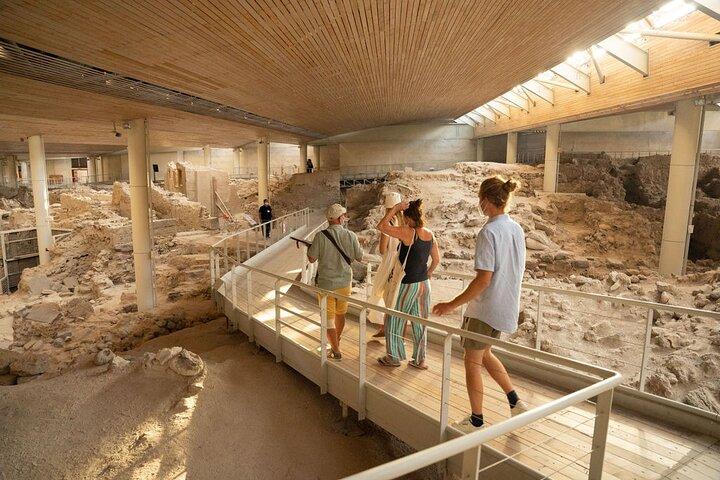 Private Guided Tour of Akrotiri Excavations in Santorini