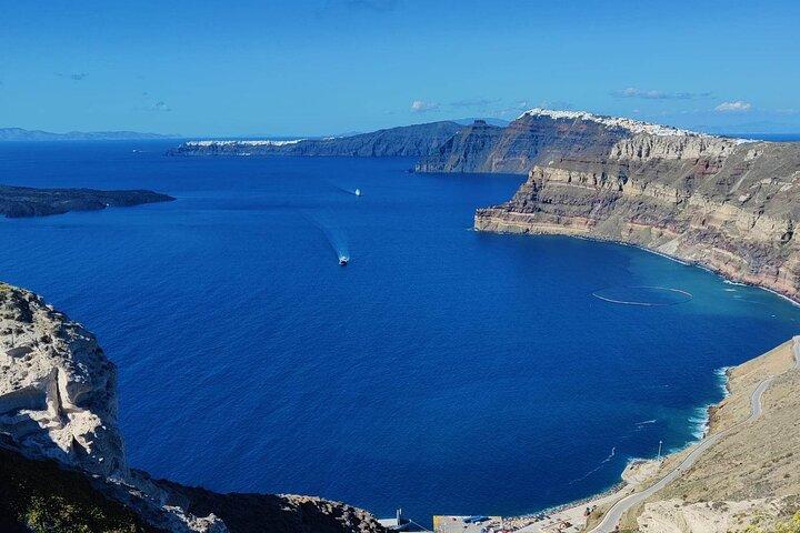 Exclusive Wine Tour in Santorini