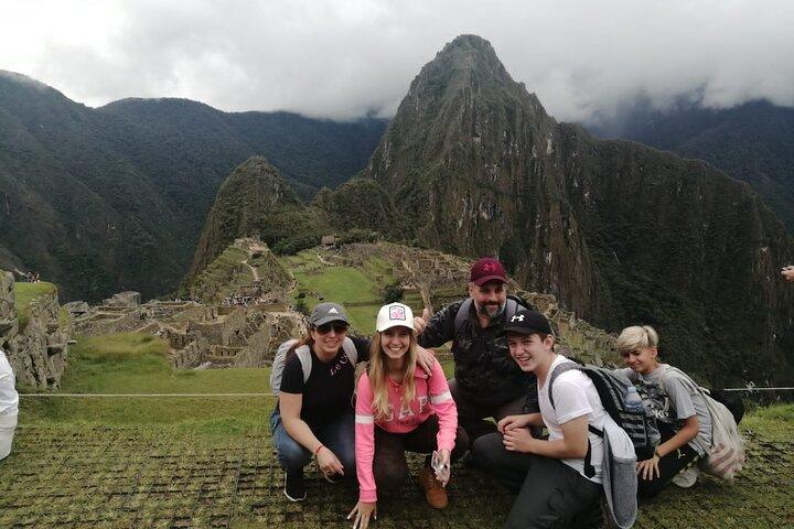 2-Day Tour from Cusco: Sacred Valley and Machu Picchu by Train