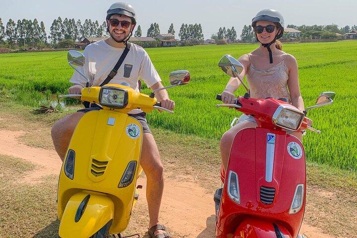 Floating Village Sunset Boat Vespa Tour / Tuk Tuk Available