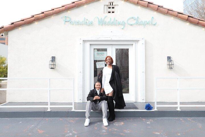 Drive-up Las Vegas Wedding