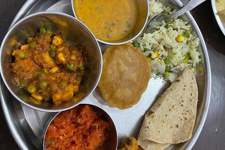 Cooking class and dinner with Rekha family with full meals
