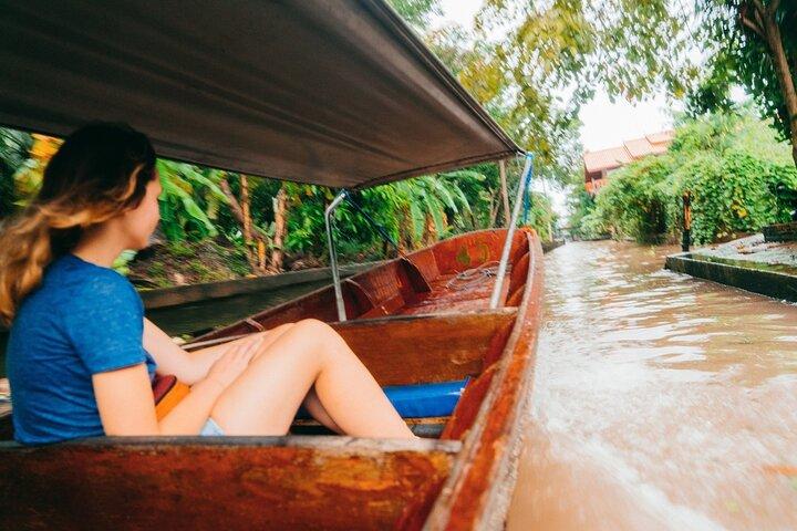 Damnoen Saduak Floating Market and Maeklong Railway Market Tour