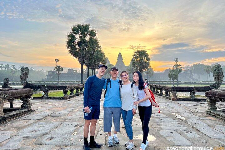 Private Angkor Wat Sunrise Tour and Tonle Sap Boat Cruise