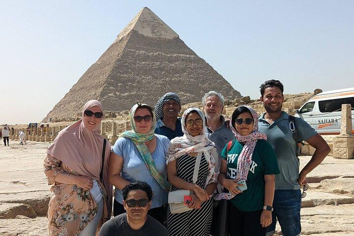 Private full day tour in Pyramids of Giza, Memphis and Saqqara