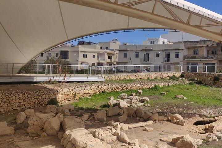 Private Prehistoric Temples and Blue Grotto Tour in Malta