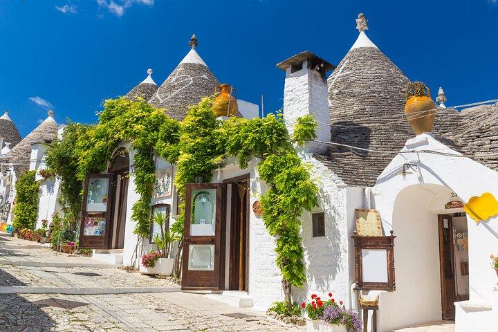 Guided Tour Alberobello, Monopoli Polignano Small Group from Bari