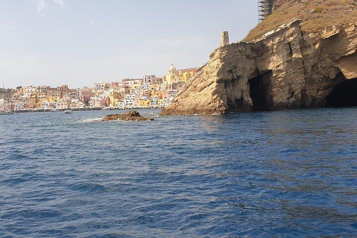 Procida Boat Tour from Ischia with Lunch and Island Stop