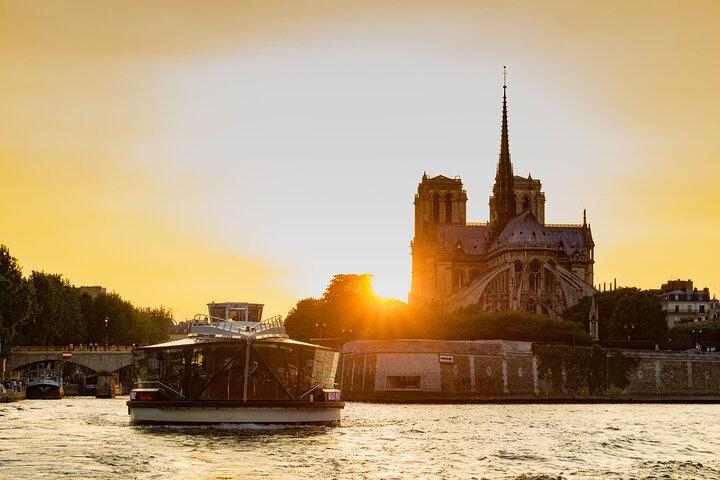 Bateaux Mouches® Special Marriage Proposal Dinner Cruise in Paris