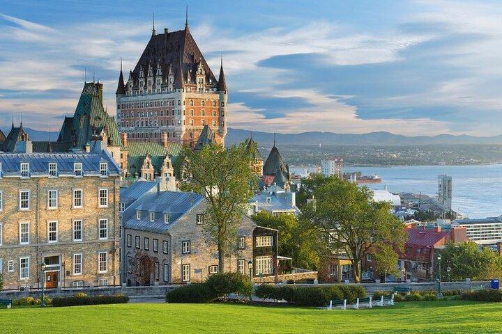 Quebec City : Custom Walking Tour with a Guide ( Private Tour )