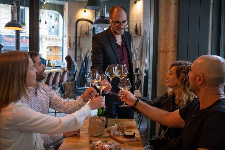 Paris Wine Tasting Experience in Montmartre