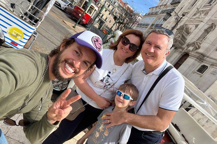 Historic Lisbon Tour in Private Tuk-tuk