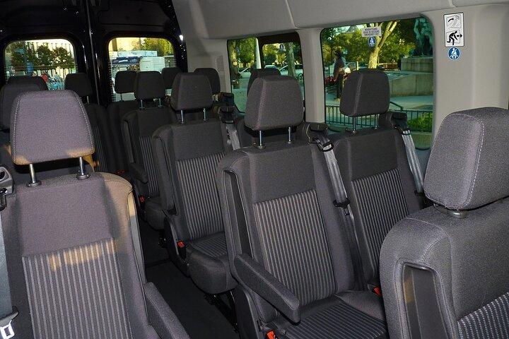 Transfers in Minibus - Lux (LUX-AIRPORT-LUX-CITY)(10kms Inclued)