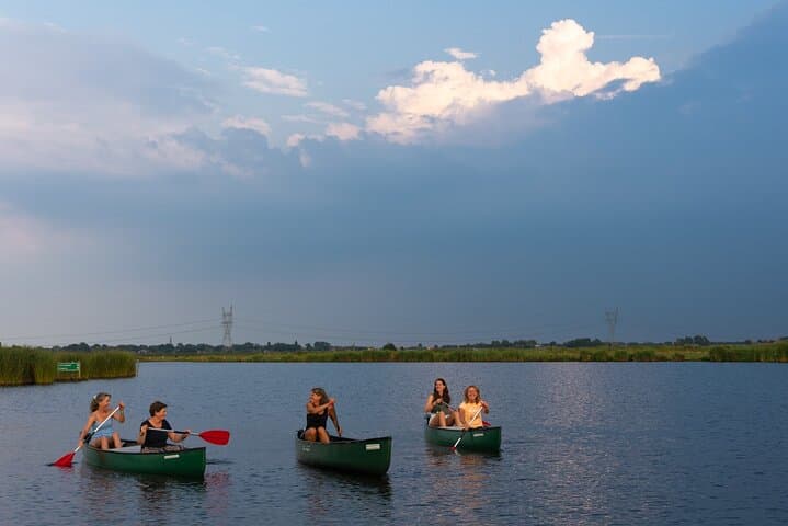 Small-Group Guided Sunset Canoe Tour in Waterland with Dinner