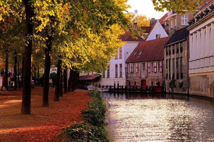 Walking tour of Bruges with boat option and/or beer tasting