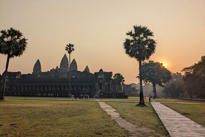 Angkor Wat Private Tuk-Tuk Tour (sunrise Option) & more