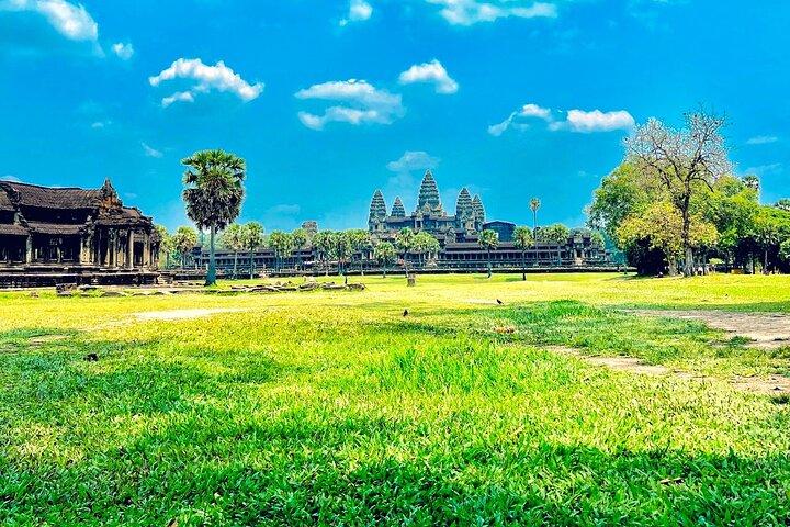 Highlight of Angkor Complex 2 Days Private Tour