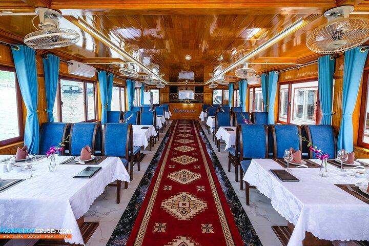 Halong Deluxe Day Tour with Small Group on Boat from Hanoi