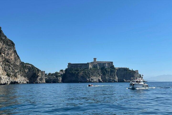 Guided boat excursion to Gaeta and Sperlonga