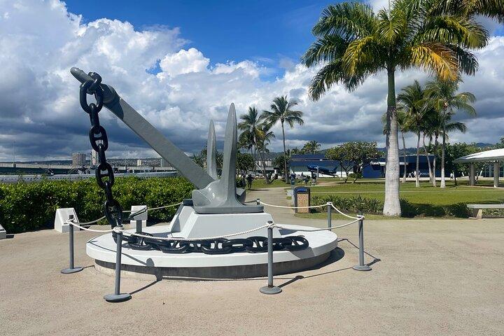 Roundtrip Shuttle from Waikiki-Pearl Harbor National Memorial
