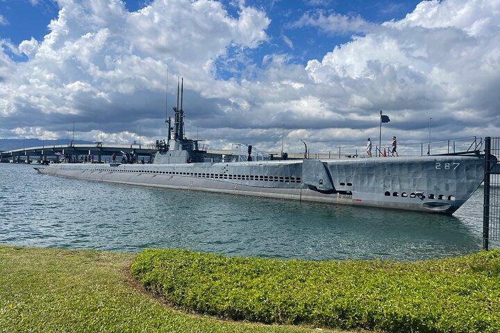 Roundtrip Shuttle from Waikiki-Pearl Harbor National Memorial