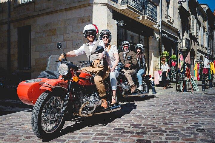2 in 1 - Visit of Bordeaux and excursion in a vineyard