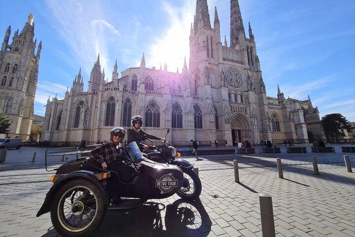 2 in 1 - Visit of Bordeaux and excursion in a vineyard