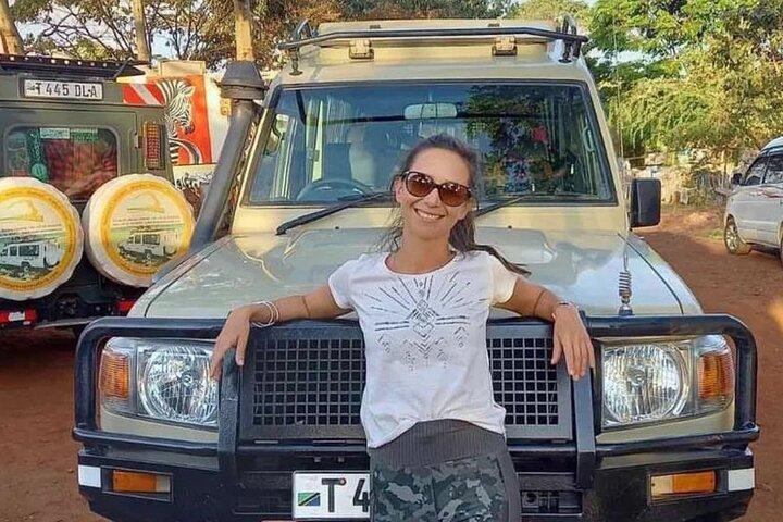 6 Days Mid - Range Lodge Safari To Lake Manyara Serengeti Ngorongoro & Tarangire