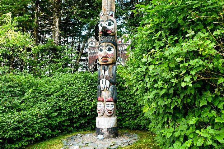 Private Ketchikan City Totems & Wildlife Van Tour