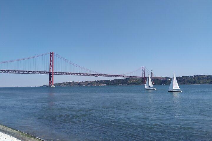 Lisbon: Arrábida Park, Sesimbra, Christ the King private tour