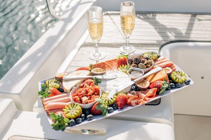 2 1/2 Hr Private Skippered Yacht Charter and Platter on Pittwater
